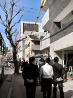 新築賃貸マンションバスツアーの様子2