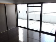 sanroiyaru302-heya2.JPG